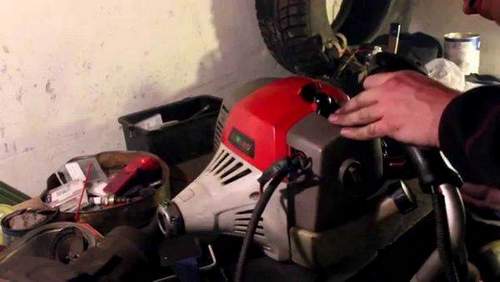 Do-it-yourself Lawnmowers Repair. Lawn mowing construction