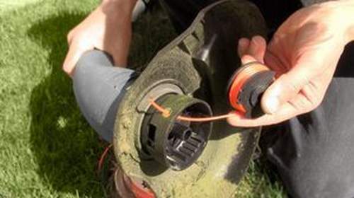 How to Change a Coil On a Trimmer
