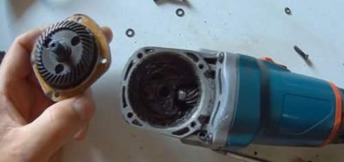 How to Remove a Bearing from an Angle Grinder
