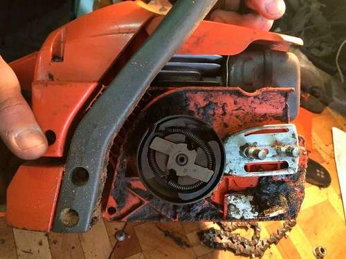How to Remove an Asterisk From a Stihl Chainsaw