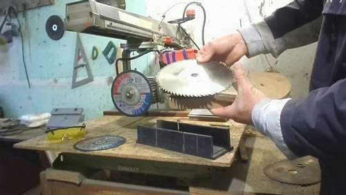 How to Sharpen a Circular Saw at Home