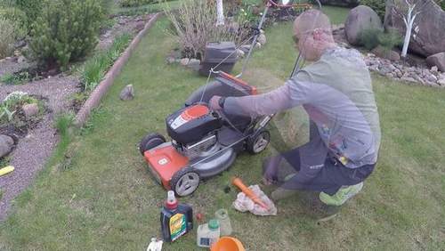 Which Gasoline Is Best To Pour Into A Husqvarna Lawnmower