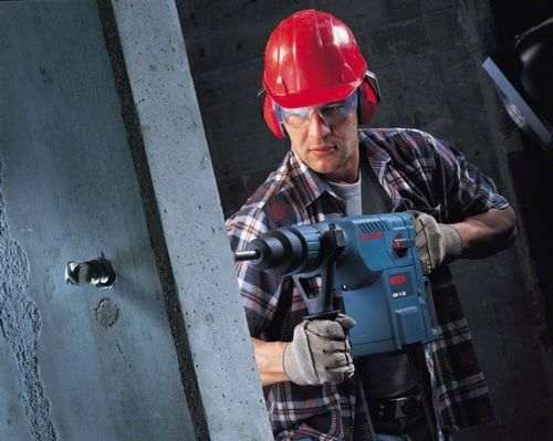 what is the difference between a hammer drill and a hammer drill