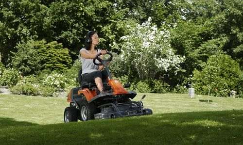 how to start a gasoline lawn mower