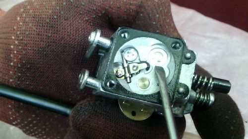 Tuning The Carburetor Of A Chinese Chainsaw