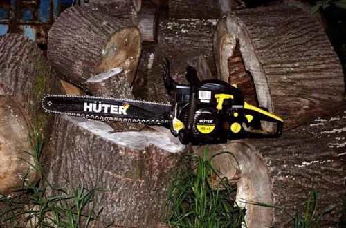 Adjusting The Carburetor Of The Huter Bs 45 Chainsaw