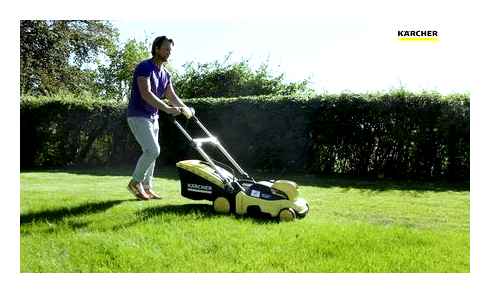 using, trimmer, grass, mowing